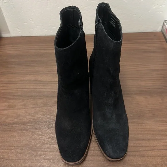 Lucky Brand black boots size 7.5 - Picture 2 of 4
